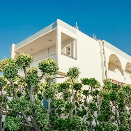 Sun Maris Aparthotel 4*